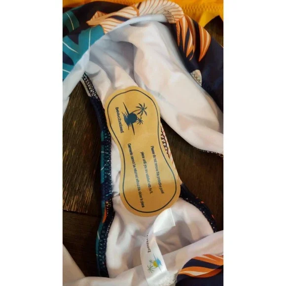 Yellow Scallop Bikini Top with Floral Bottom - Picture 9 of 10